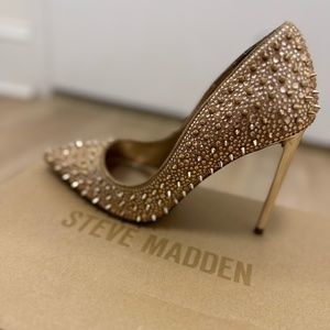 Steve Madden Vala Pump